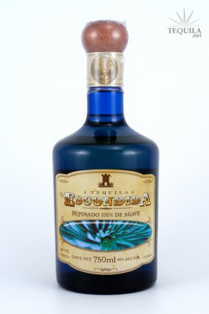 Bottle of LA ESCONDIDA Tequila Escondida Reposado