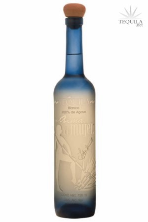 Bottle of Con Alma de Mujer Tequila Blanco